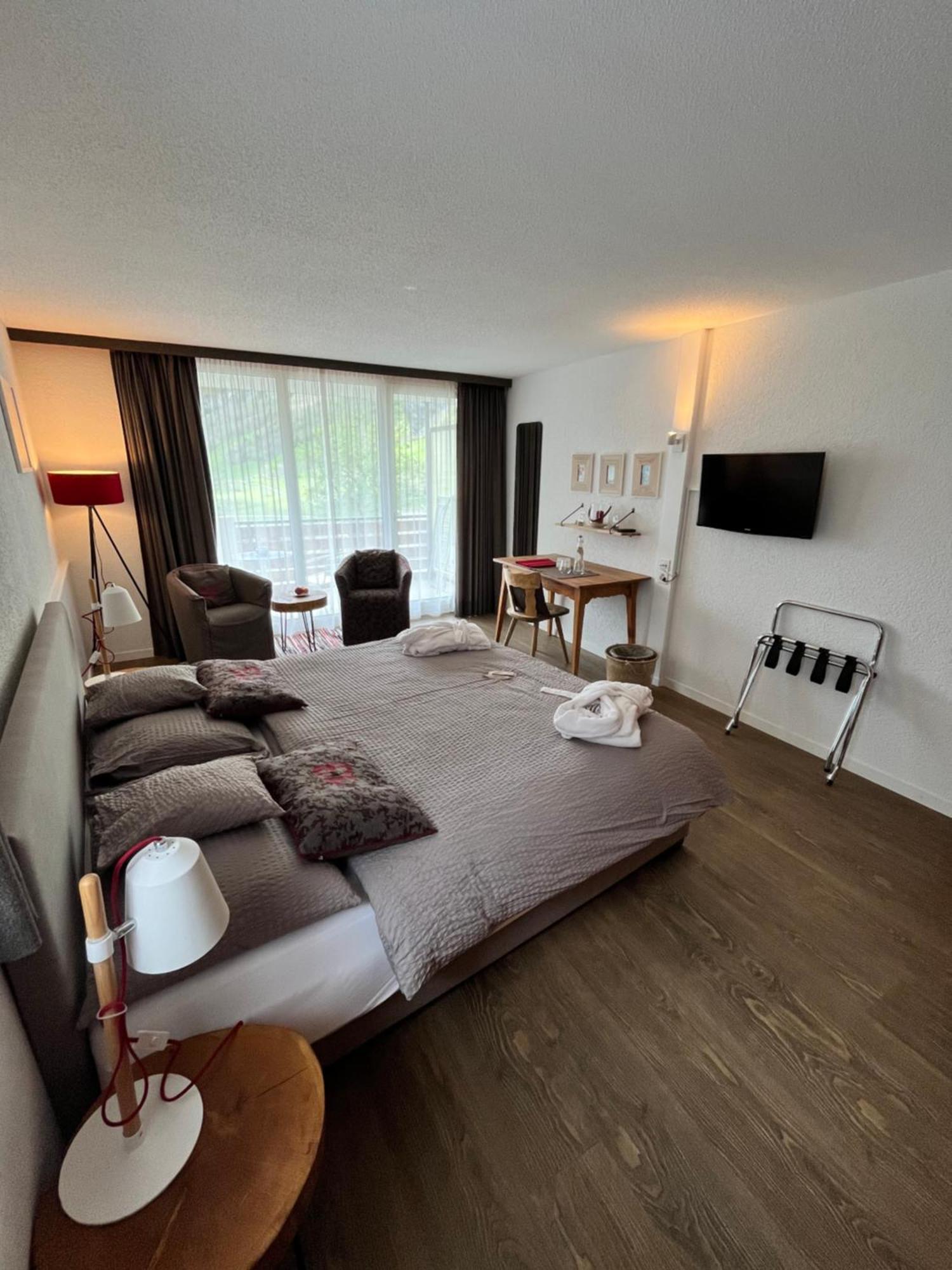 Hotel Alfa Superieur - Leukerbad-Therme ภายนอก รูปภาพ