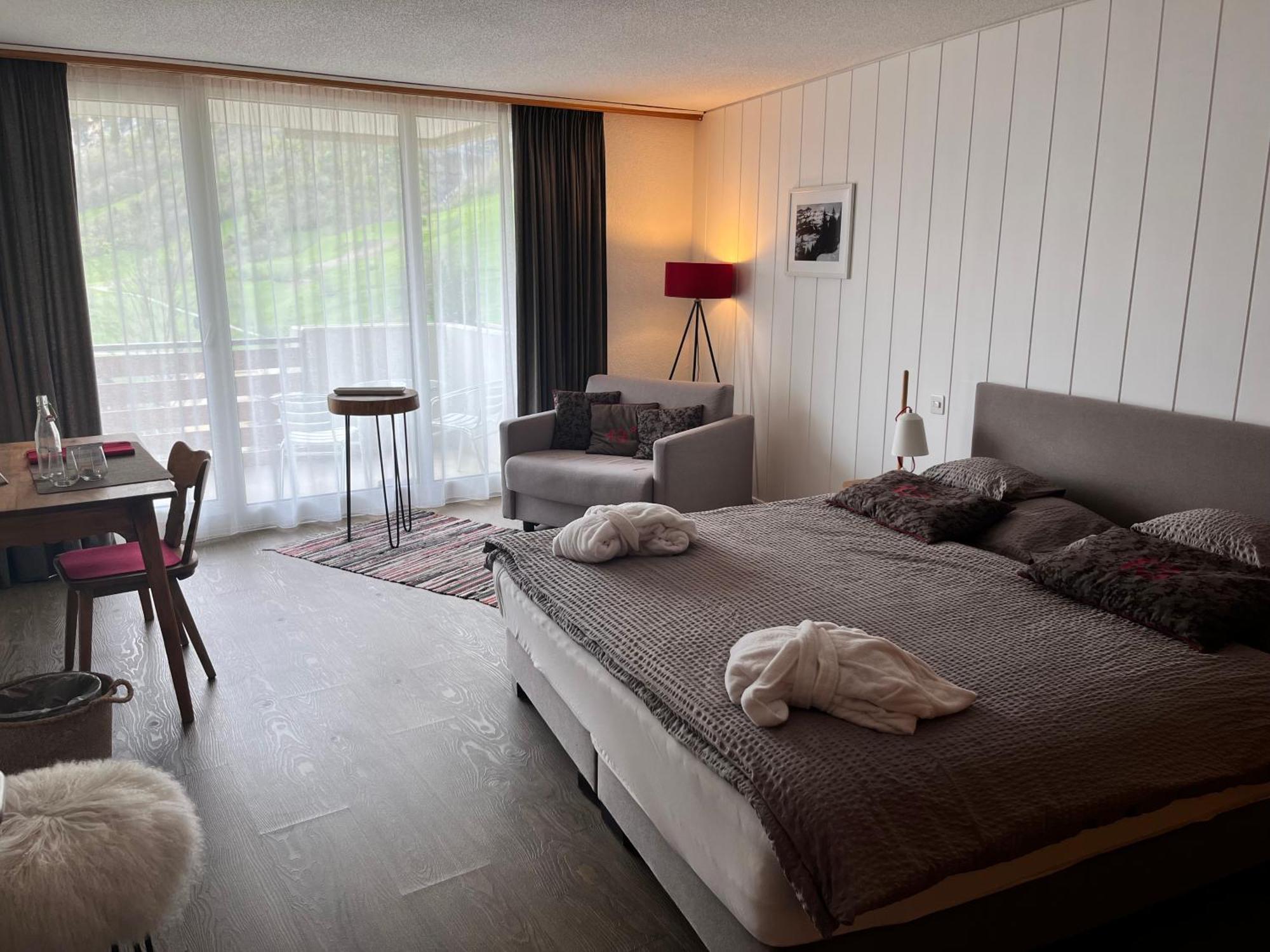 Hotel Alfa Superieur - Leukerbad-Therme ภายนอก รูปภาพ