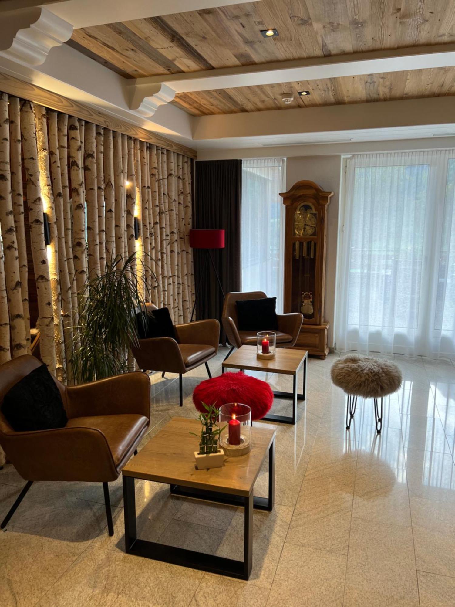 Hotel Alfa Superieur - Leukerbad-Therme ภายนอก รูปภาพ