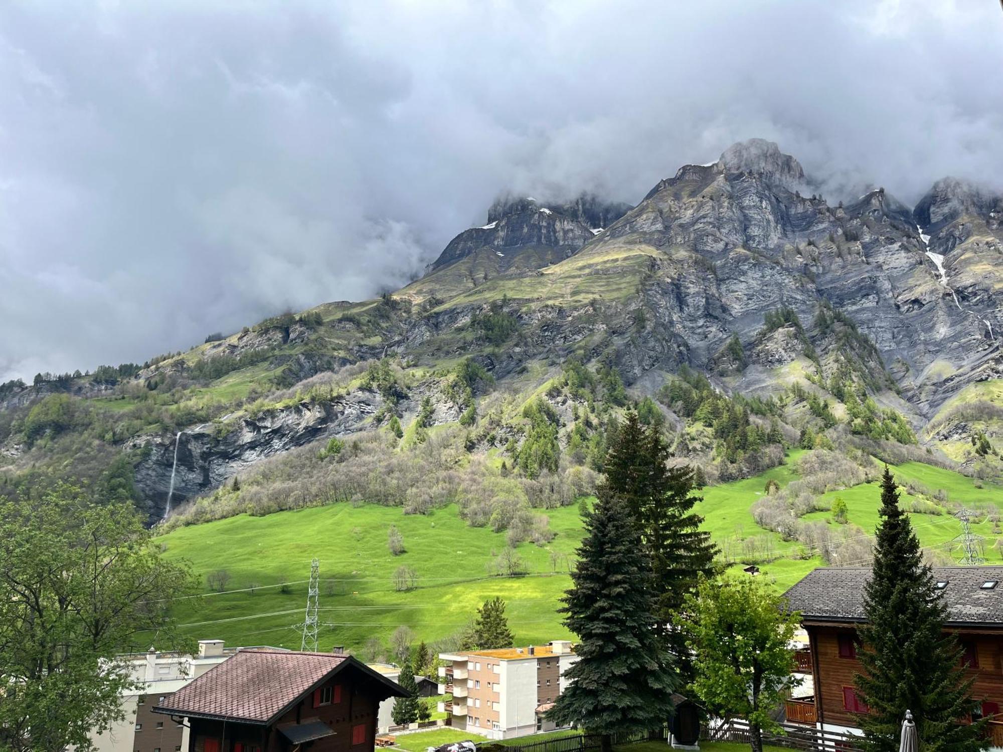 Hotel Alfa Superieur - Leukerbad-Therme ภายนอก รูปภาพ