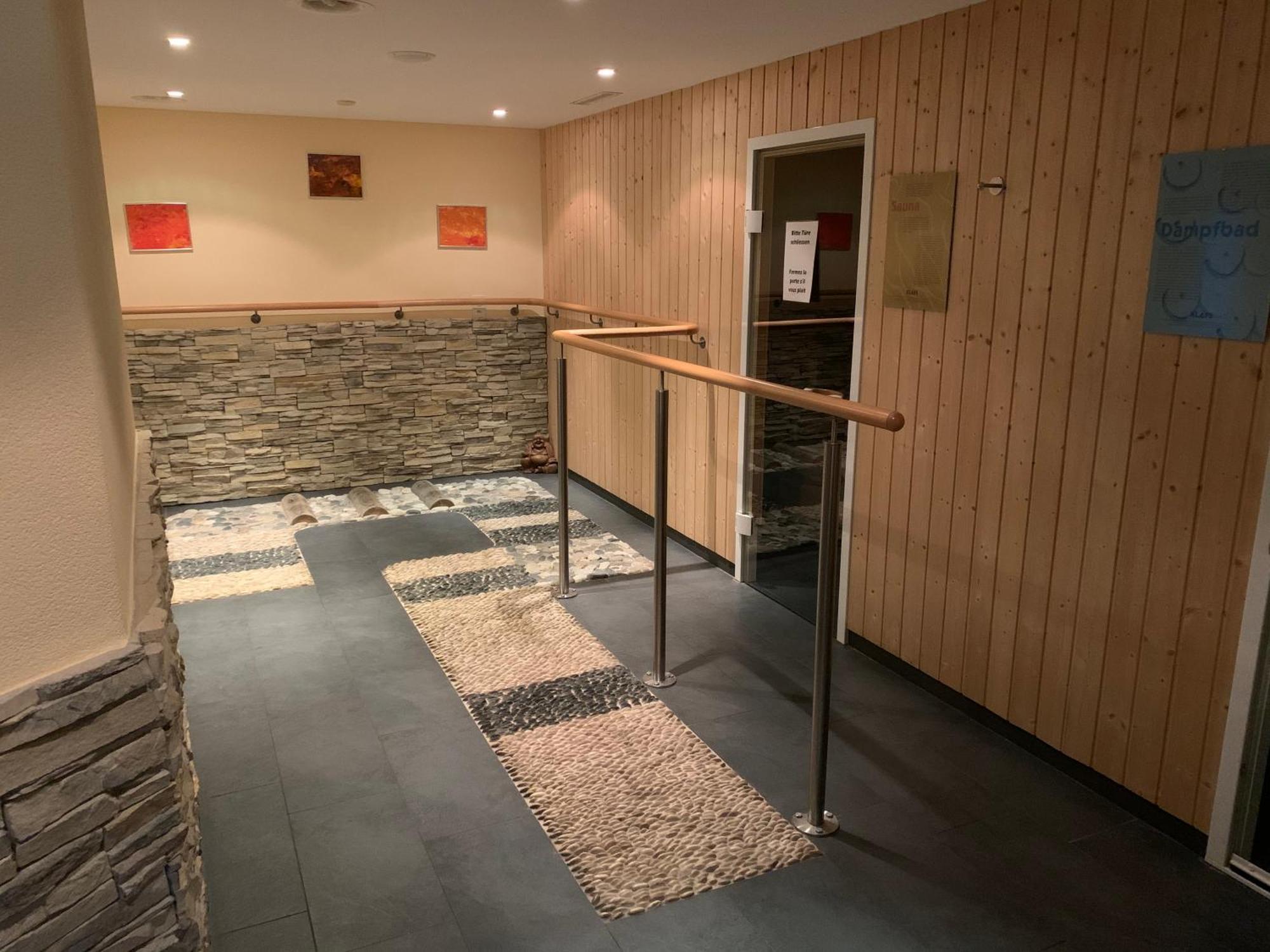 Hotel Alfa Superieur - Leukerbad-Therme ภายนอก รูปภาพ